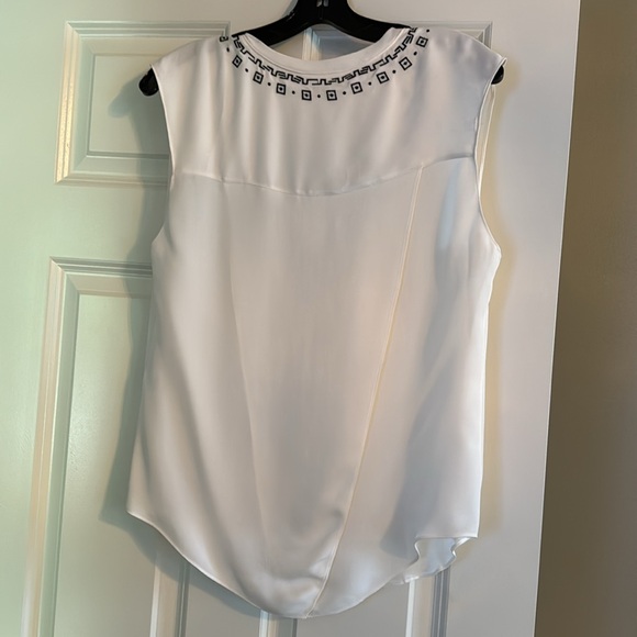 Veronica Beard size 8, 100% silk, v-neck shell, NWOT - Picture 5 of 8